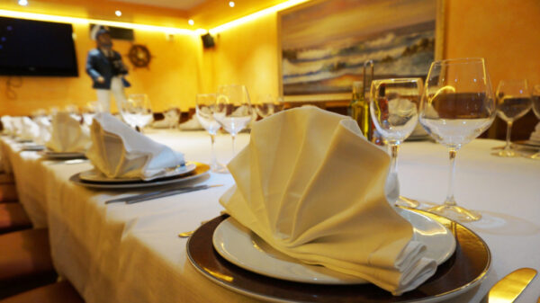 restaurante-marisqueria-barcelona-port-olimpic-salon-barcelona--1024x575