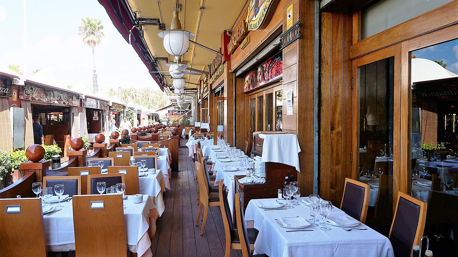 terraza-marquesina-restaurante-la-barca-del-salamanca-barcelona